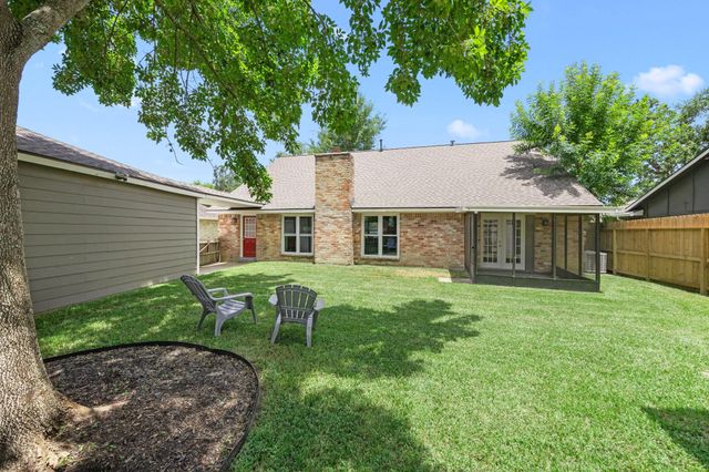 13823 Ivymount Drive, Sugar Land, TX 77498