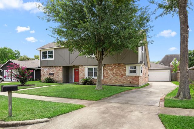 13823 Ivymount Drive, Sugar Land, TX 77498