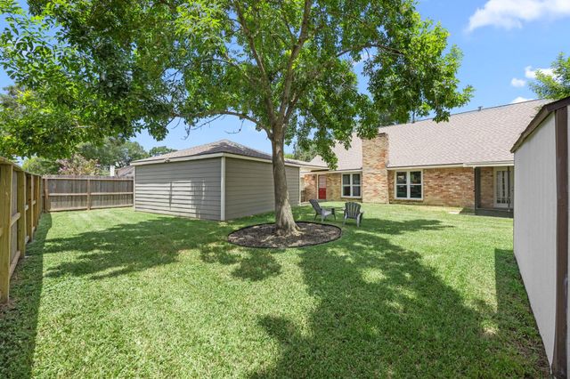13823 Ivymount Drive, Sugar Land, TX 77498