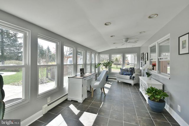 11 METEKUNK DR, Ewing, NJ 08638