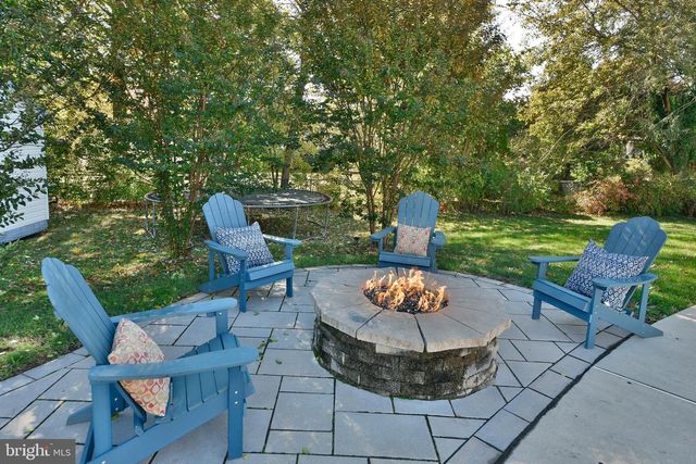 11 METEKUNK DR, Ewing, NJ 08638