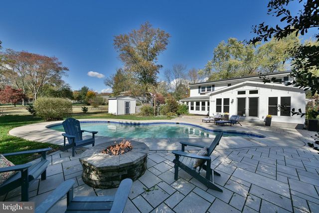 11 METEKUNK DR, Ewing, NJ 08638