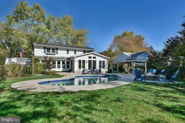 11 METEKUNK DR, Ewing, NJ 08638