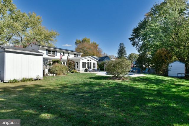 11 METEKUNK DR, Ewing, NJ 08638