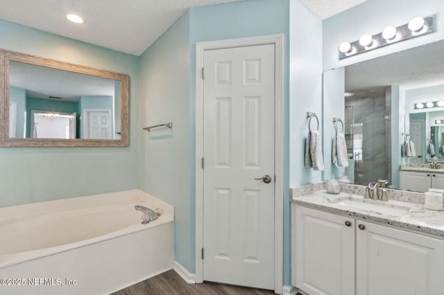 11579 ALEXIS FOREST Drive E, Jacksonville, FL 32258