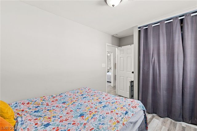 6214 Gunderson Boulevard, Las Vegas, NV 89103