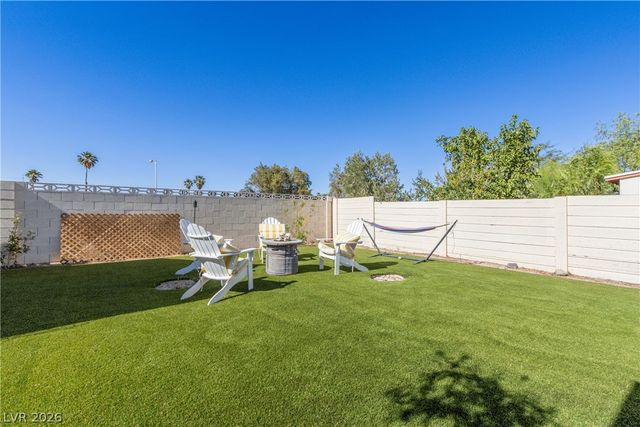 6214 Gunderson Boulevard, Las Vegas, NV 89103