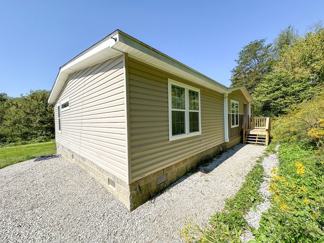 13735 KY-66, Oneida, KY 40972