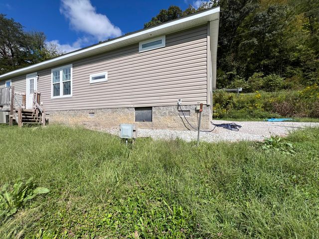 13735 KY-66, Oneida, KY 40972