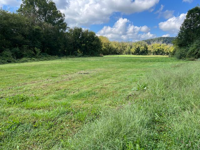 13735 KY-66, Oneida, KY 40972