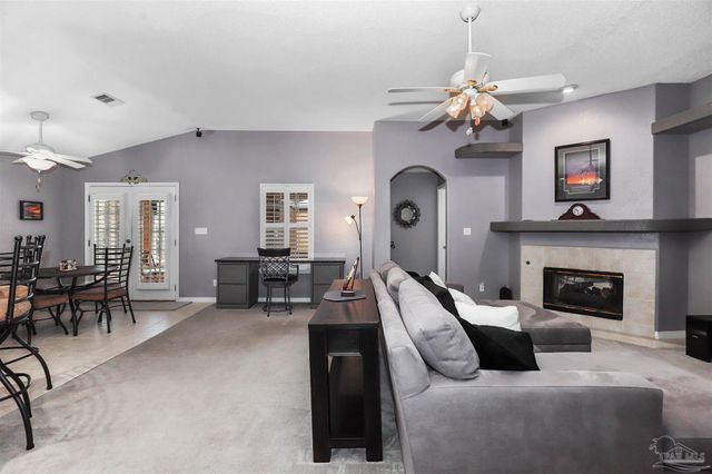1706 Turkey Oak Dr, Navarre, FL 32566
