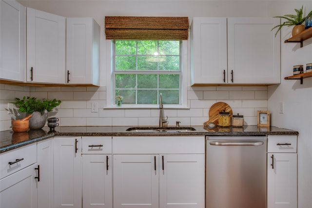 716 S Rosemont Avenue, Dallas, TX 75208