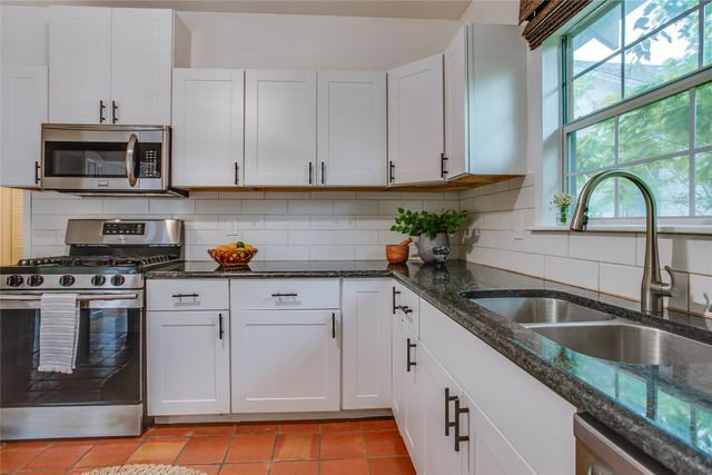 716 S Rosemont Avenue, Dallas, TX 75208