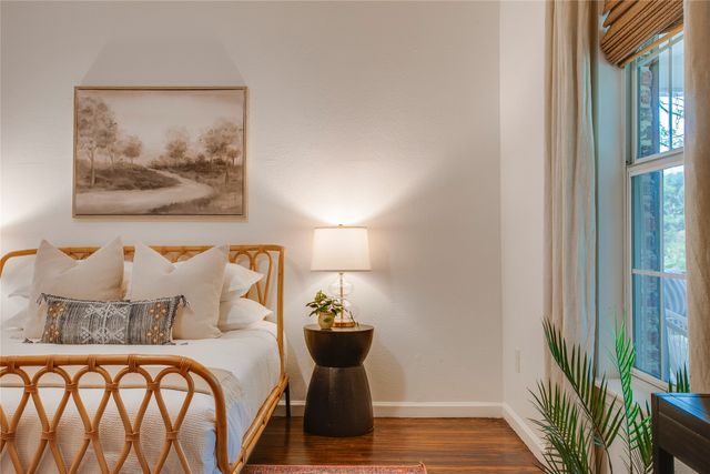 716 S Rosemont Avenue, Dallas, TX 75208