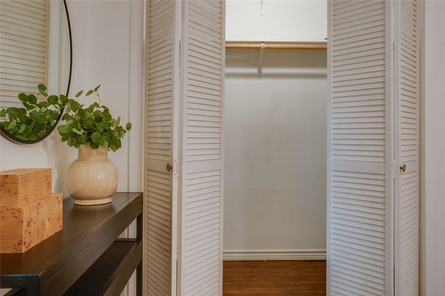 716 S Rosemont Avenue, Dallas, TX 75208