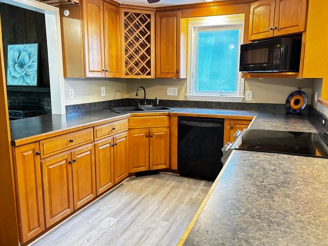 290 Center St 2, Pembroke, MA 02359