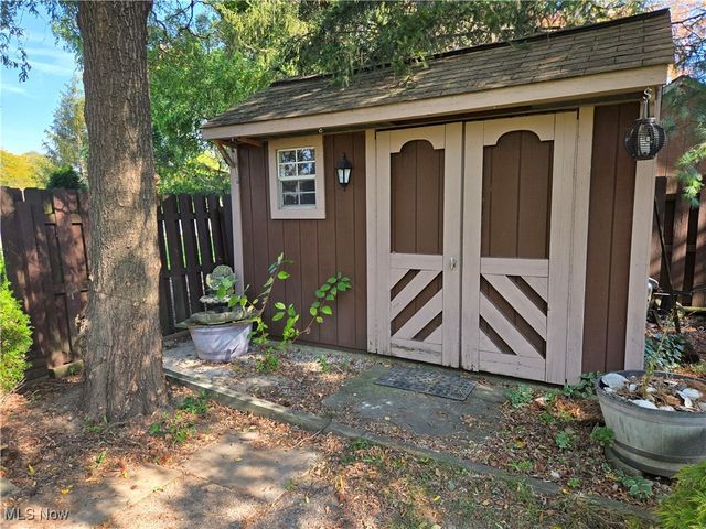 18248 Meadow Lane, Strongsville, OH 44136