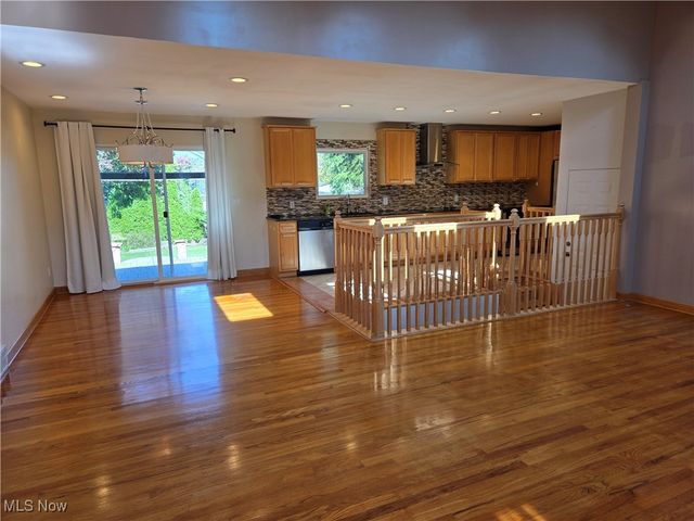 18248 Meadow Lane, Strongsville, OH 44136