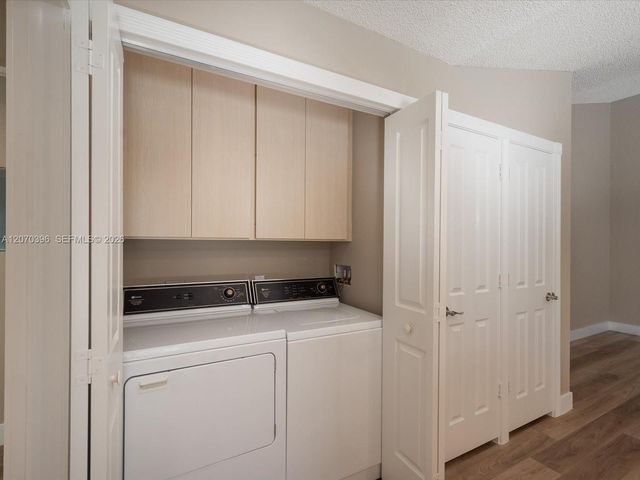 1404 Silverleaf Oak Court, Palm Beach Gardens, FL 33410
