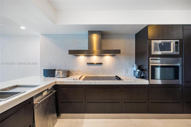 1331 Brickell Bay Dr 1703, Miami, FL 33131