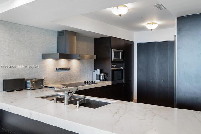 1331 Brickell Bay Dr 1703, Miami, FL 33131