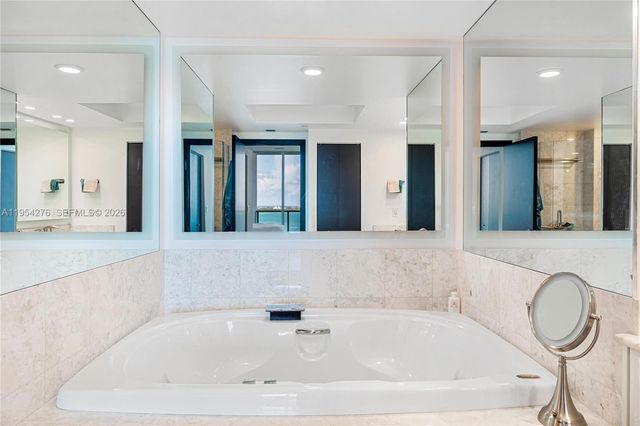 1331 Brickell Bay Dr 1703, Miami, FL 33131