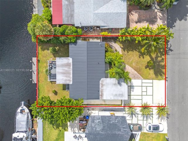 2430 Key Largo Lane, Fort Lauderdale, FL 33312