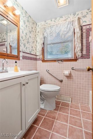 4160 Roselawn Avenue SW, Massillon, OH 44646