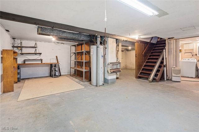 4160 Roselawn Avenue SW, Massillon, OH 44646