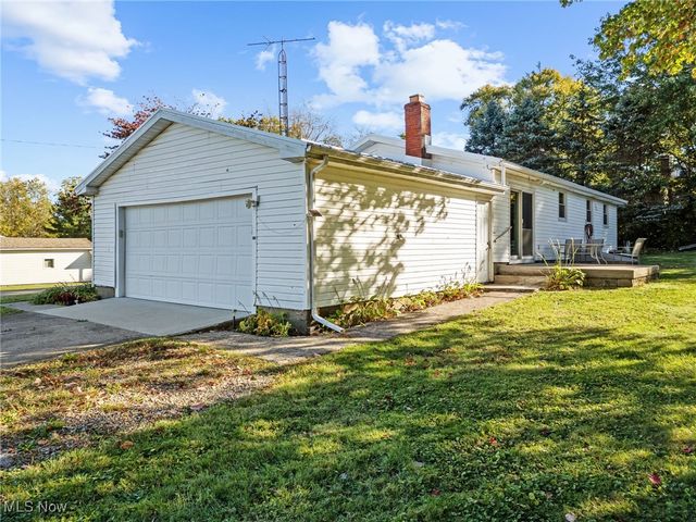 4160 Roselawn Avenue SW, Massillon, OH 44646