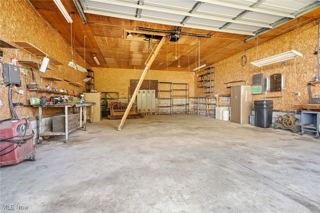 4160 Roselawn Avenue SW, Massillon, OH 44646