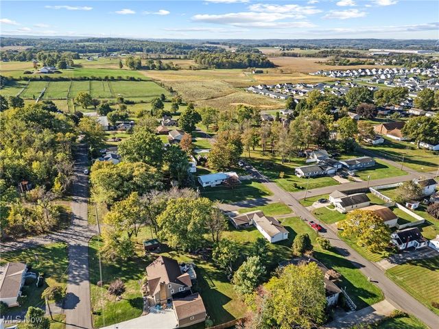 4160 Roselawn Avenue SW, Massillon, OH 44646