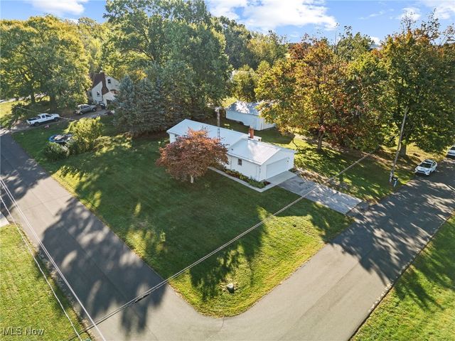 4160 Roselawn Avenue SW, Massillon, OH 44646