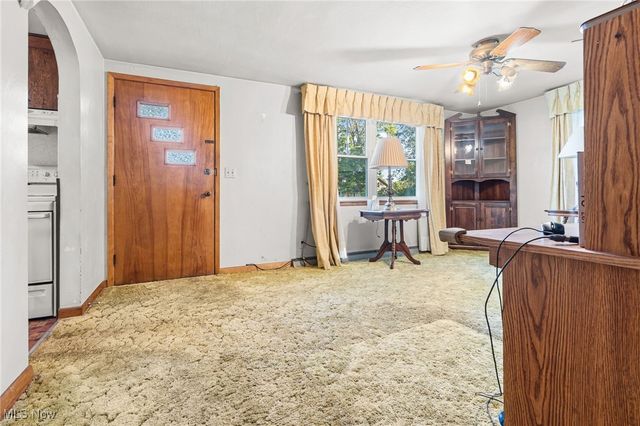 4160 Roselawn Avenue SW, Massillon, OH 44646