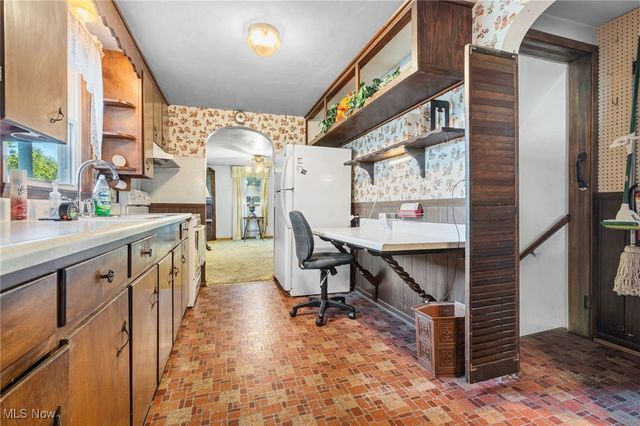 4160 Roselawn Avenue SW, Massillon, OH 44646