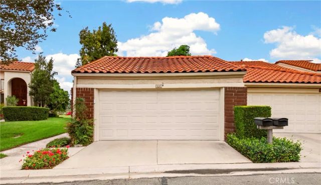 636 Colonial Circle, Fullerton, CA 92835