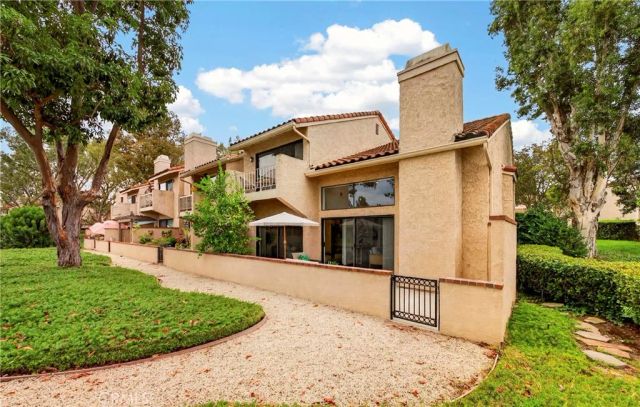 636 Colonial Circle, Fullerton, CA 92835
