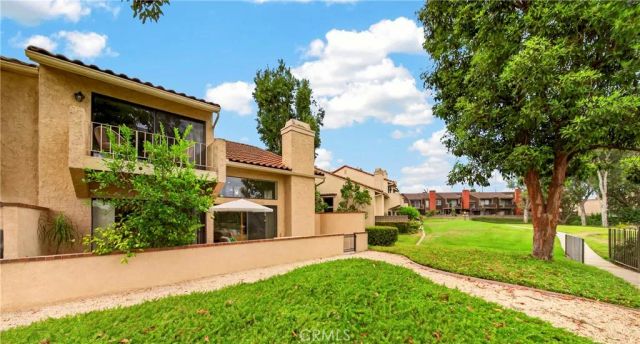 636 Colonial Circle, Fullerton, CA 92835