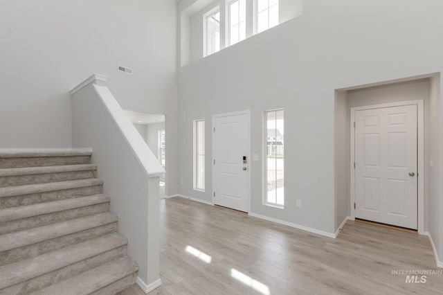 901 Strike Eagle St, Mountain Home, ID 83647