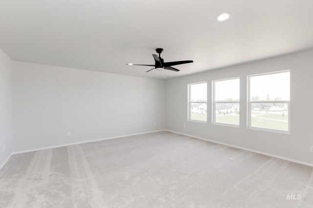 901 Strike Eagle St, Mountain Home, ID 83647