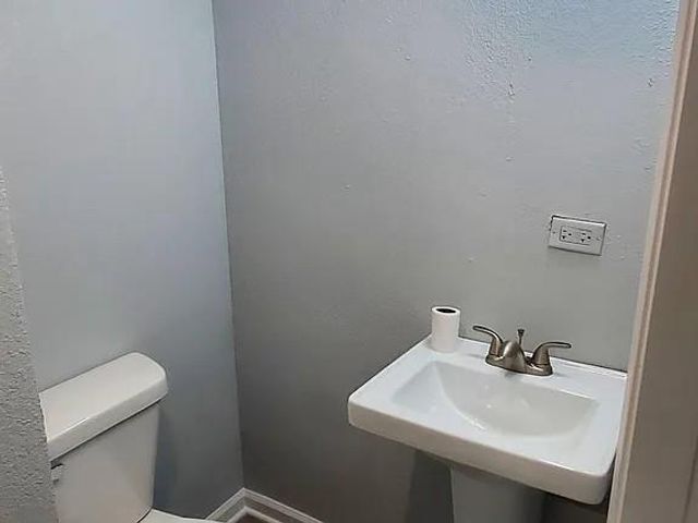 606 C & 608 St & 301a &301b Hersch Street, Belton, MO 64012