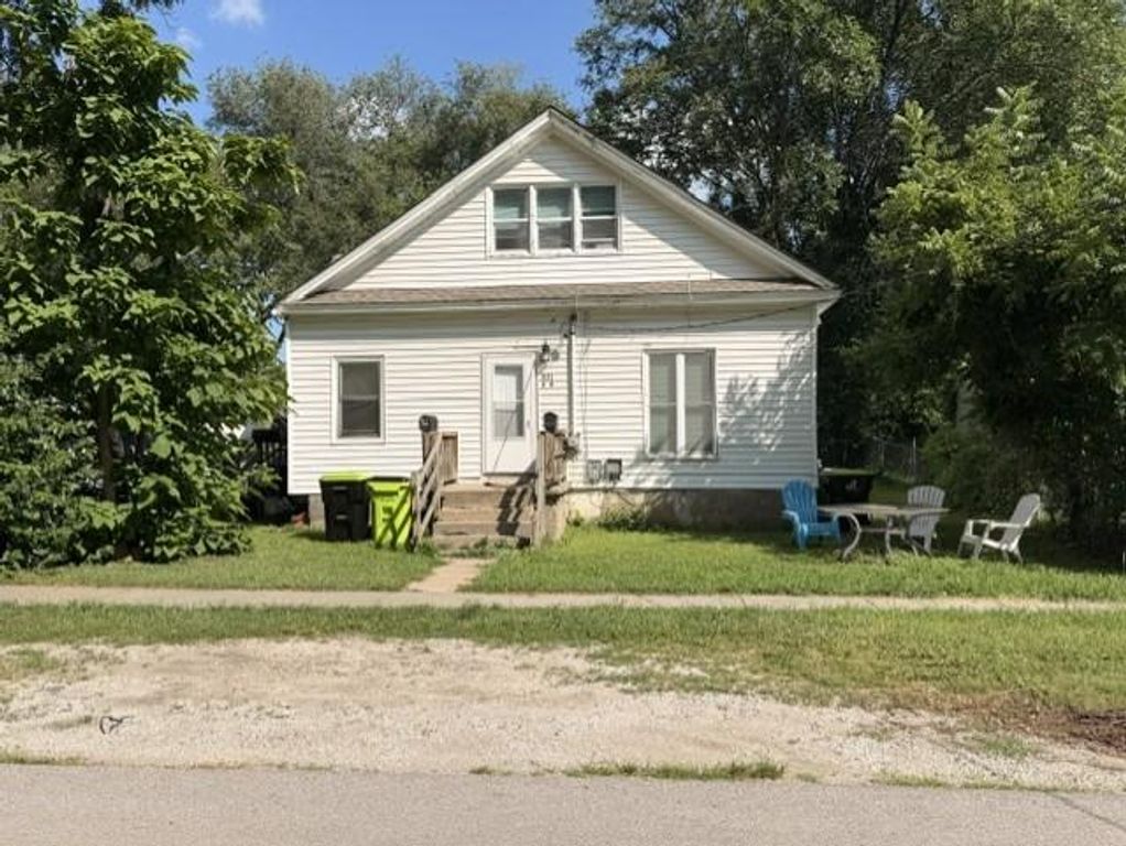 606 C & 608 St & 301a &301b Hersch Street, Belton, MO 64012