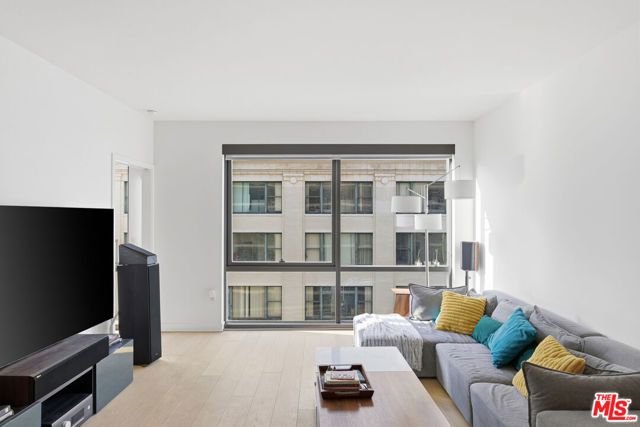 400 S Broadway 913, Los Angeles, CA 90013