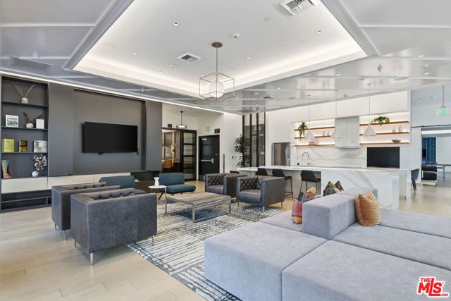 400 S Broadway 913, Los Angeles, CA 90013