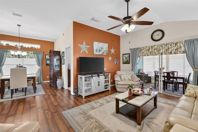5704 KING JAMES AVENUE, Leesburg, FL 34748