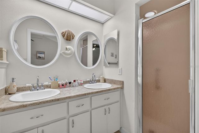 5704 KING JAMES AVENUE, Leesburg, FL 34748