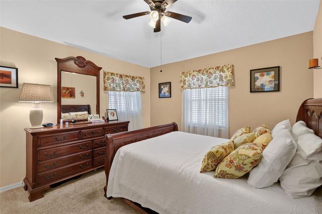 5704 KING JAMES AVENUE, Leesburg, FL 34748