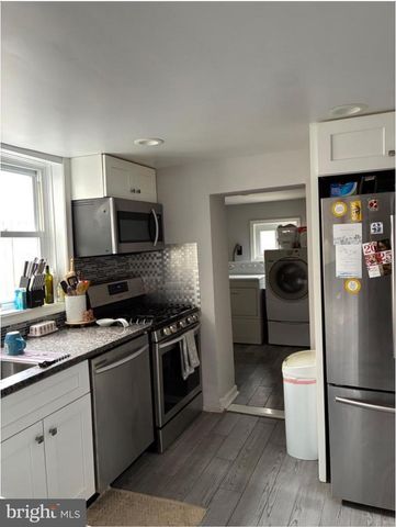 2061 E HAGERT ST, Philadelphia, PA 19125