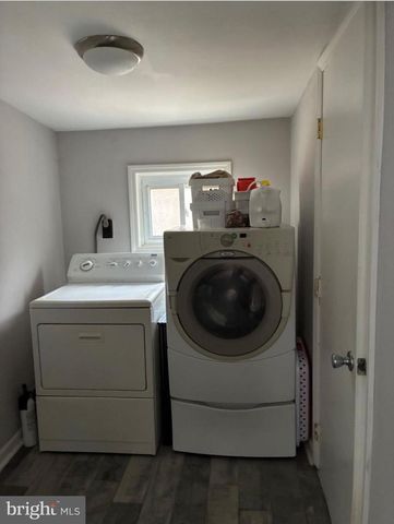 2061 E HAGERT ST, Philadelphia, PA 19125