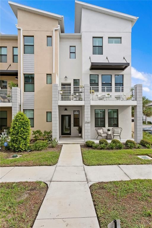 2560 12TH TERRACE N, St Petersburg, FL 33713